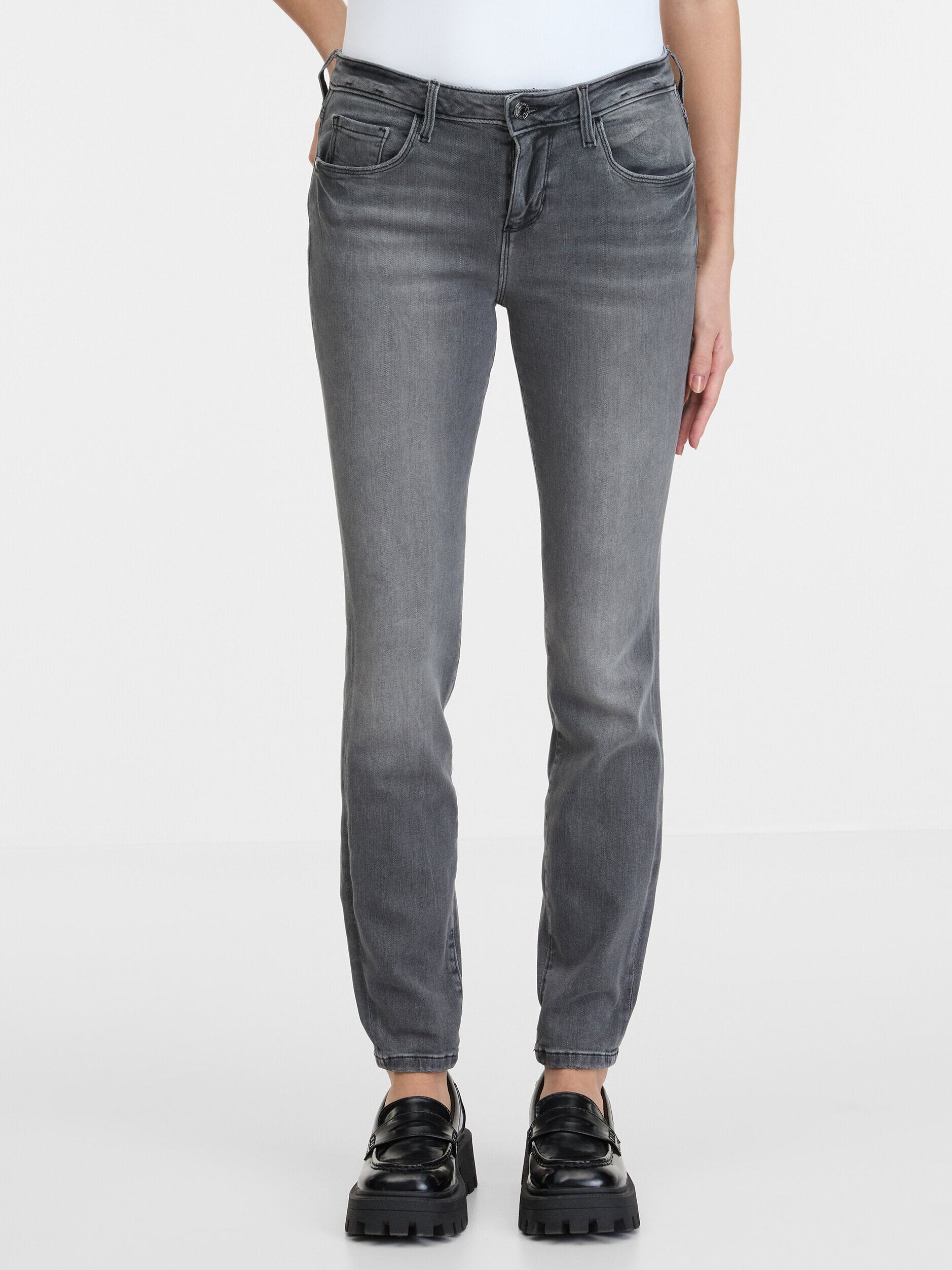 Article Guess femme gris gris Skinny Fit - taille 30/30
